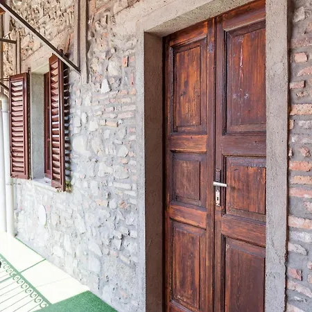 La Corte And Restaurant - Free Parking - 10 Minutes To The And Centre Bed & Breakfast *