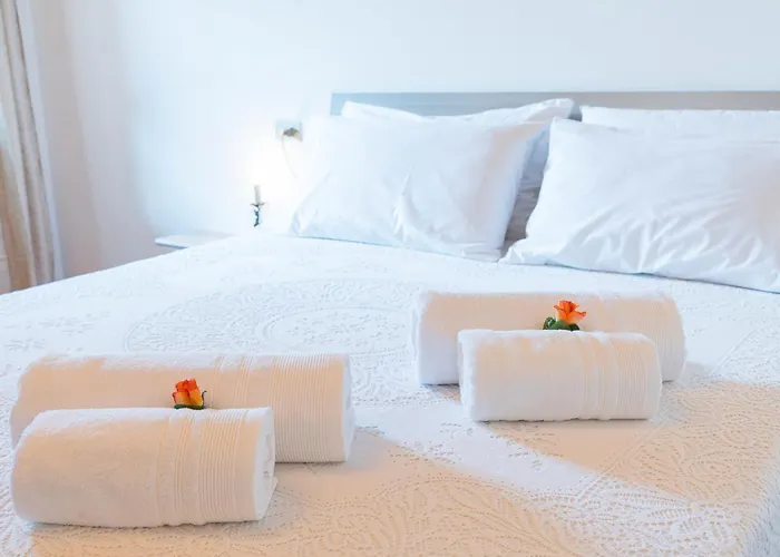 La Corte And Restaurant - Free Parking - 10 Minutes To The And Centre 4* Tavernerio