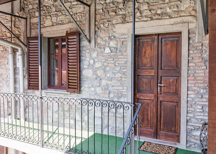 La Corte And Restaurant - Free Parking - 10 Minutes To The And Centre 4*