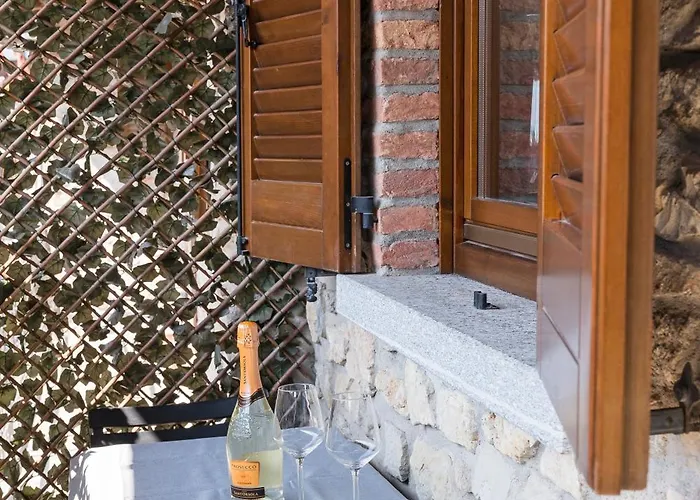 La Corte And Restaurant - Free Parking - 10 Minutes To The And Centre Oda ve Kahvaltı