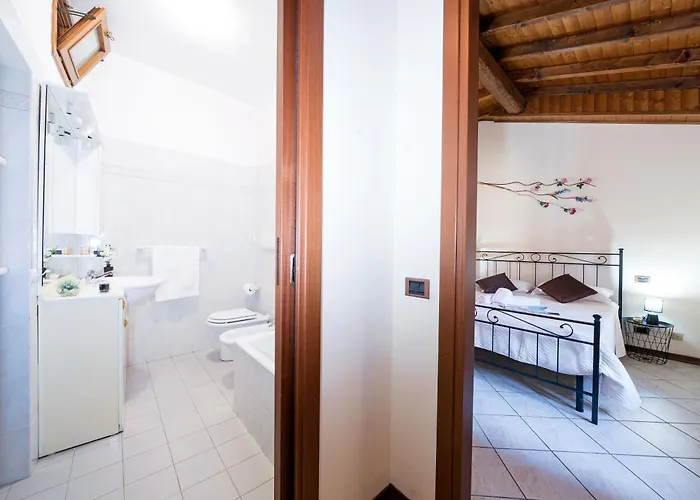Oda ve Kahvaltı La Corte And Restaurant - Free Parking - 10 Minutes To The And Centre