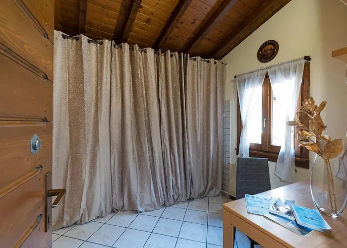 La Corte And Restaurant - Free Parking - 10 Minutes To The And Centre Oda ve Kahvaltı Tavernerio