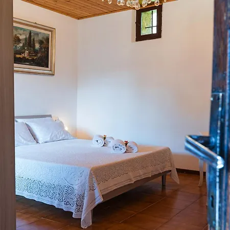 La Corte And Restaurant - Free Parking - 10 Minutes To The And Centre فندق مبيت وإفطار Tavernerio