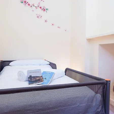 La Corte And Restaurant - Free Parking - 10 Minutes To The And Centre فندق مبيت وإفطار